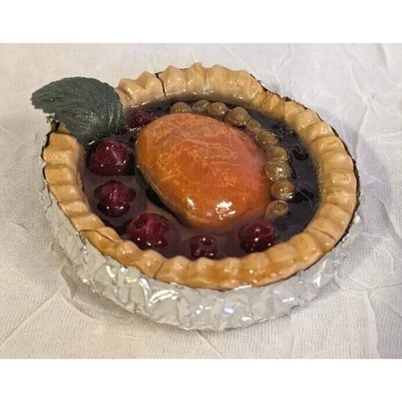 Realistic Faux Food Pie Magnet Refrigerator Fridge Resin Cherry Fruit Kitsch Vtg - Picture 10 of 16